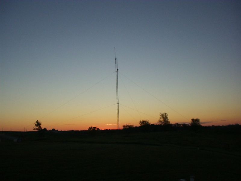 W0AIH took these early in the morning before we finished the tower installation on the second day.
