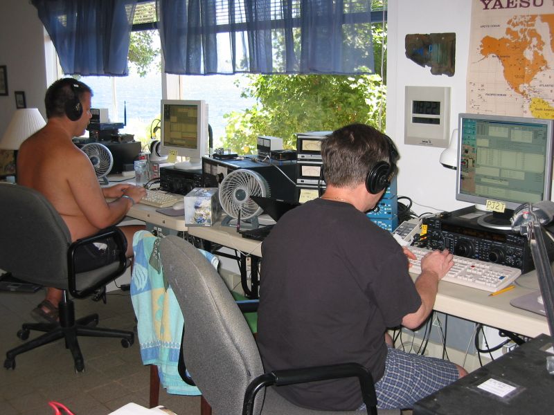 (L-R) WE9V and KA9FOX