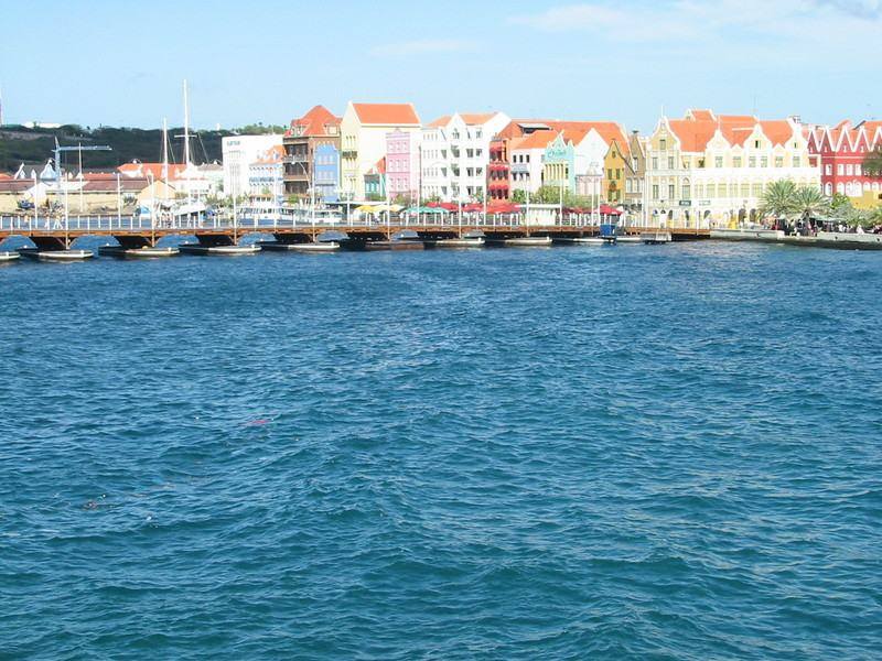 Queen Emma Pontoon Bridge and Punda waterfront