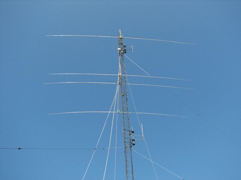 Yagi getting close to the top of the
tower.